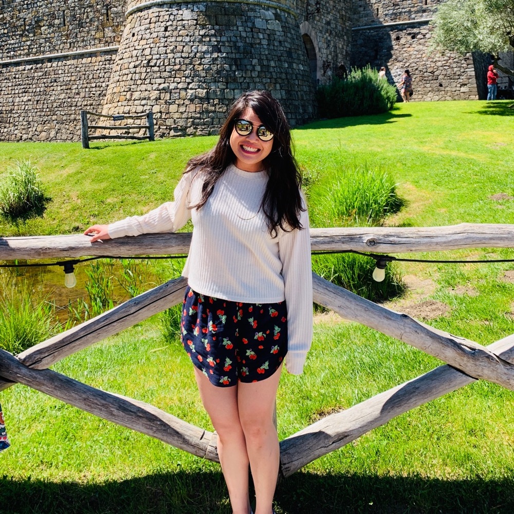 Meet your Posher, Emily